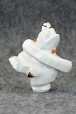 Bear Zuni Fetish Carving - Claudia Peina