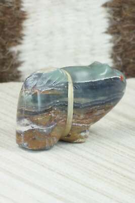 Bear Zuni Fetish Carving - Daphne Quam