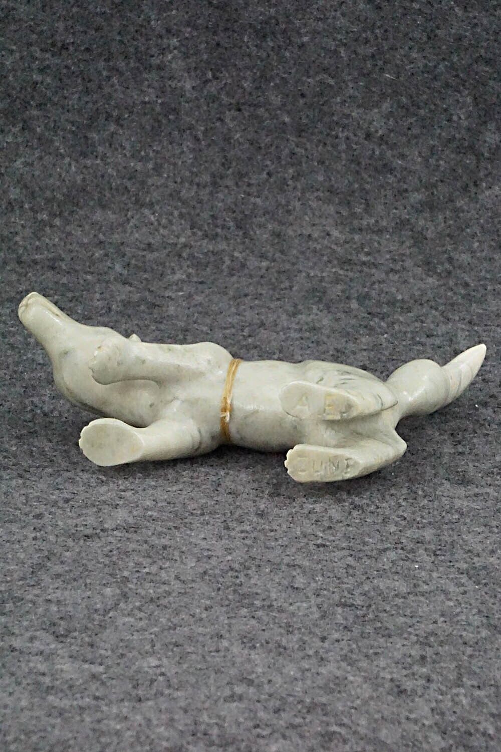 Wolf Zuni Fetish Carving - Albert Eustace