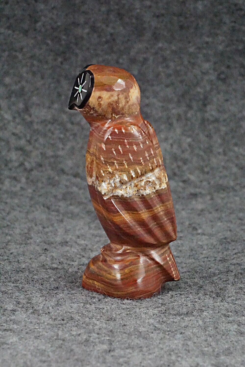 Owl Zuni Fetish Carving - Enrike Leekya