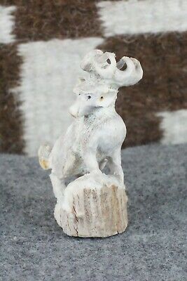 Deer Zuni Fetish Carving - Lewis Malie Jr.