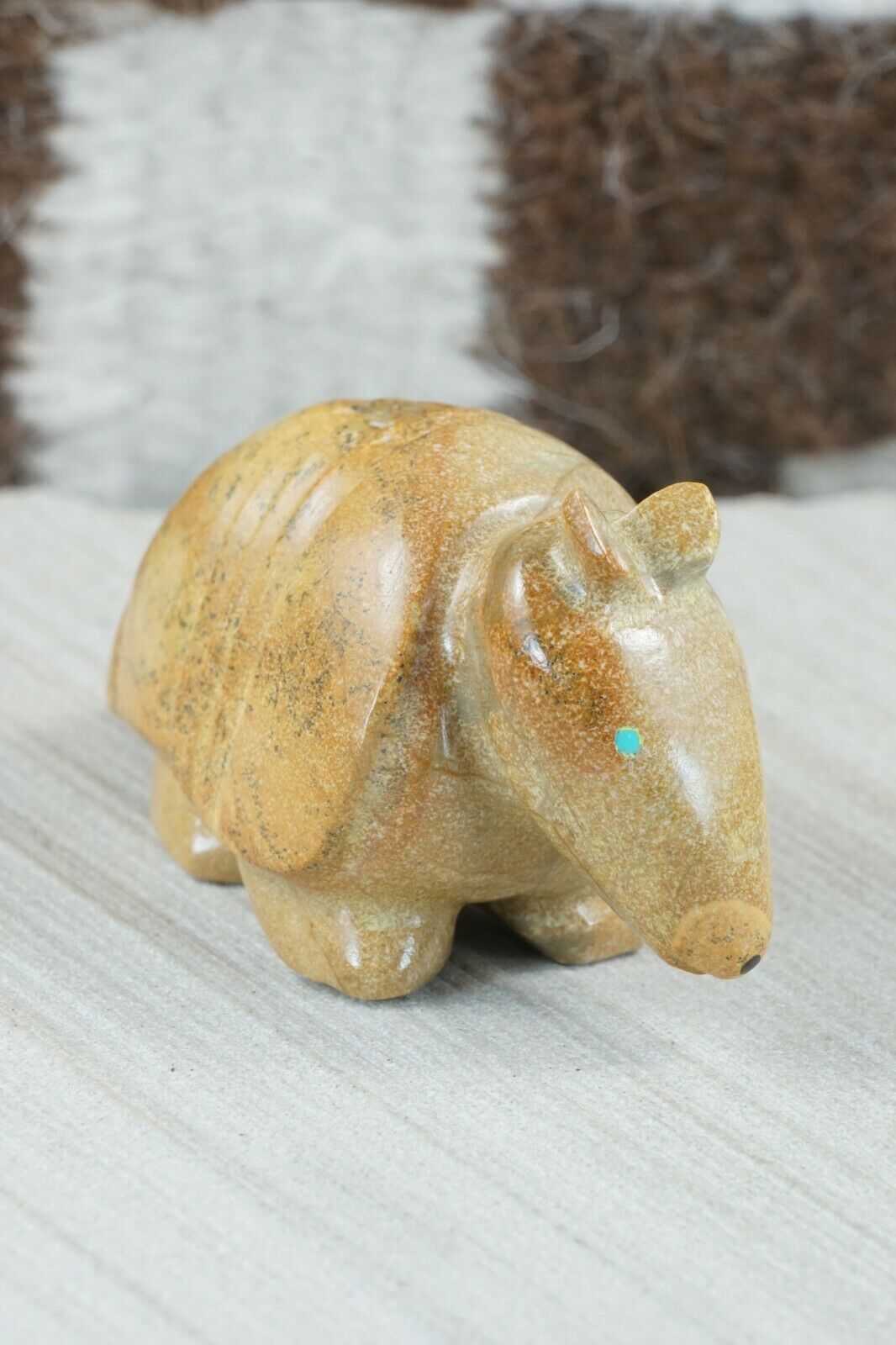 Armadillo Zuni Fetish Carving - Enrike Leekya