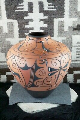 Zuni Pottery - Priscilla Peynetsa