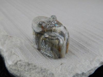 Frog Zuni Fetish Carving - Adrian Cachini - High Lonesome Trading