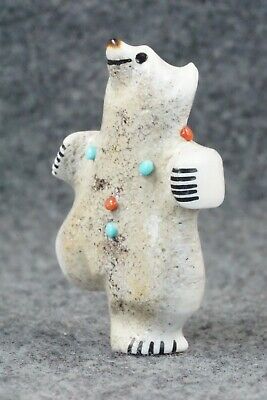 Bear Zuni Fetish Carving - Claudia Peina
