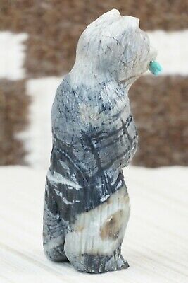 Bear Zuni Fetish Carving - Kevin Quam