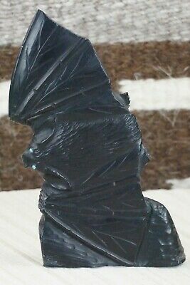 Bat Zuni Fetish Carving - Derrick Kaamasee