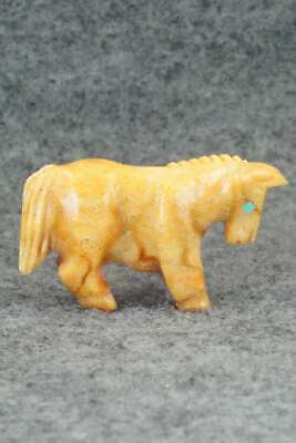 Horse Zuni Fetish Carving - Andres Quandelacy