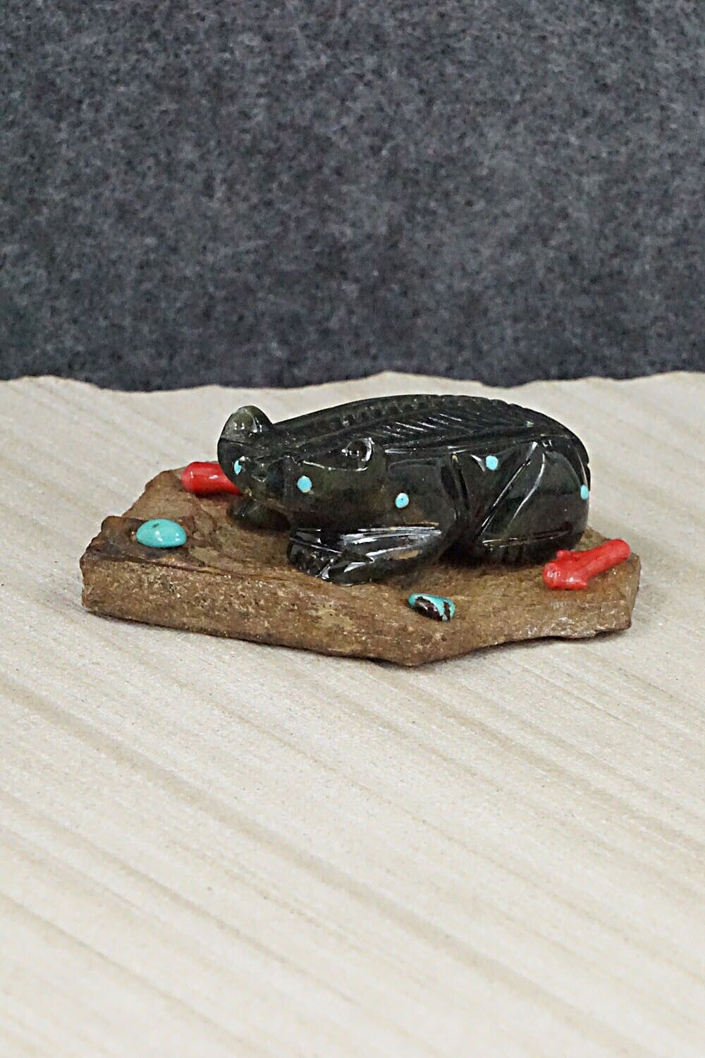 Badger Zuni Fetish Carving - Chris Nastacio