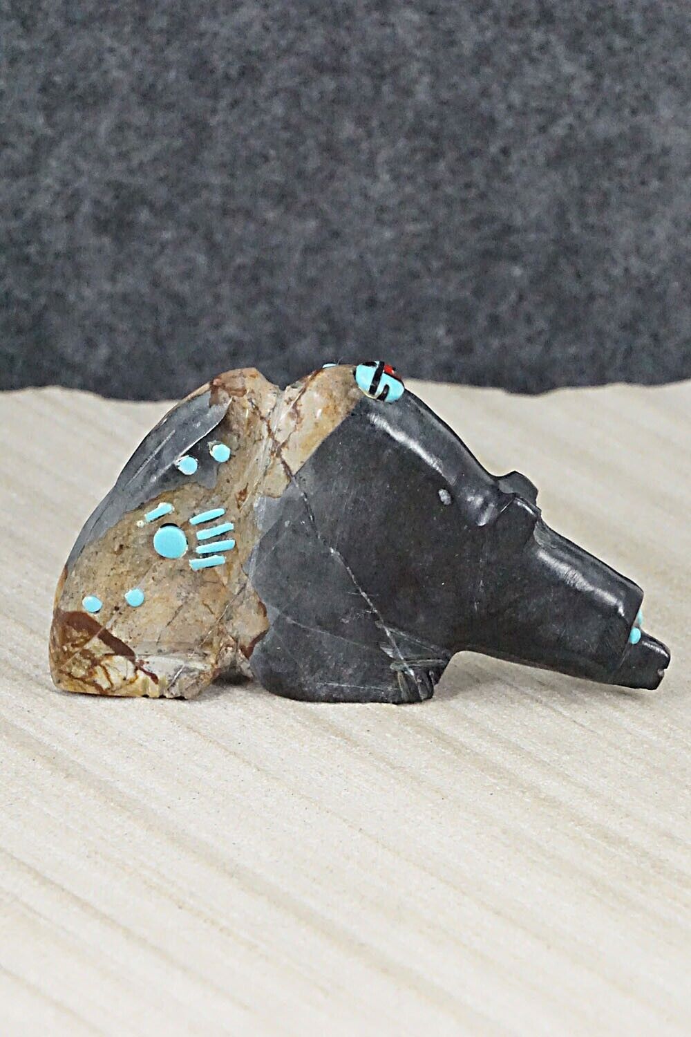 Bear Zuni Fetish Carving - Danette Laate