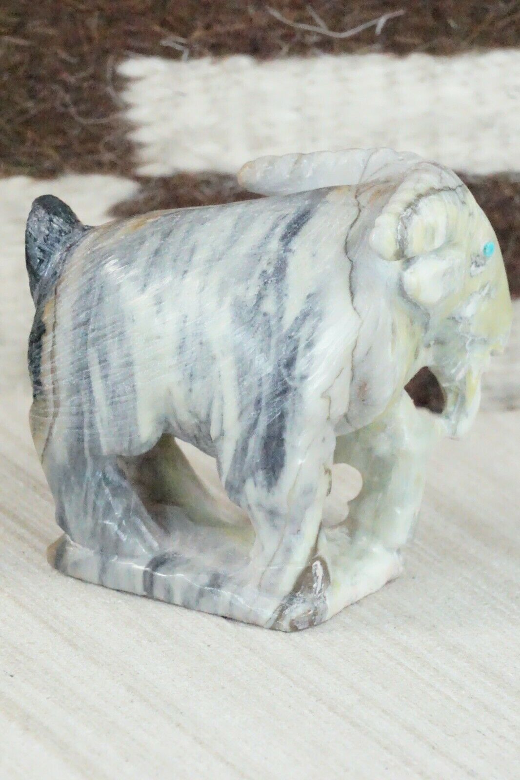 Billy Goat Zuni Fetish Carving - Derrick Kaamasee