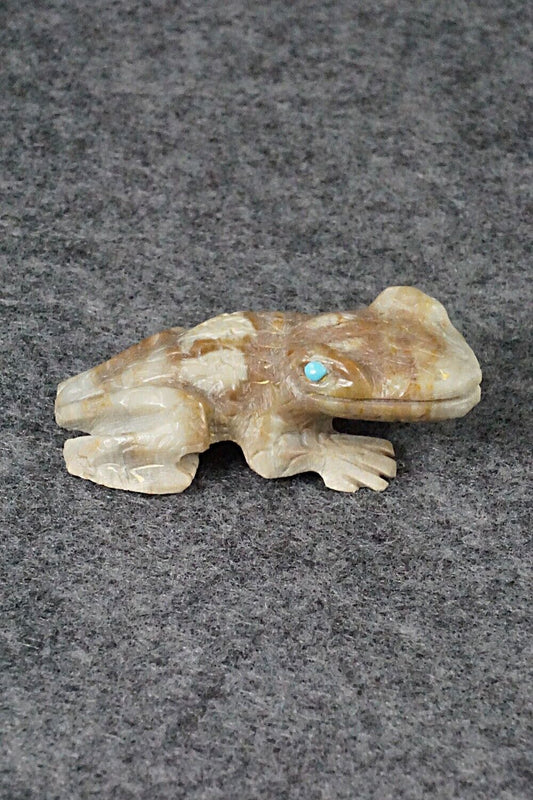 Frog Zuni Fetish Carving - Dana Malani