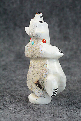 Bear Zuni Fetish Carving - Claudia Peina