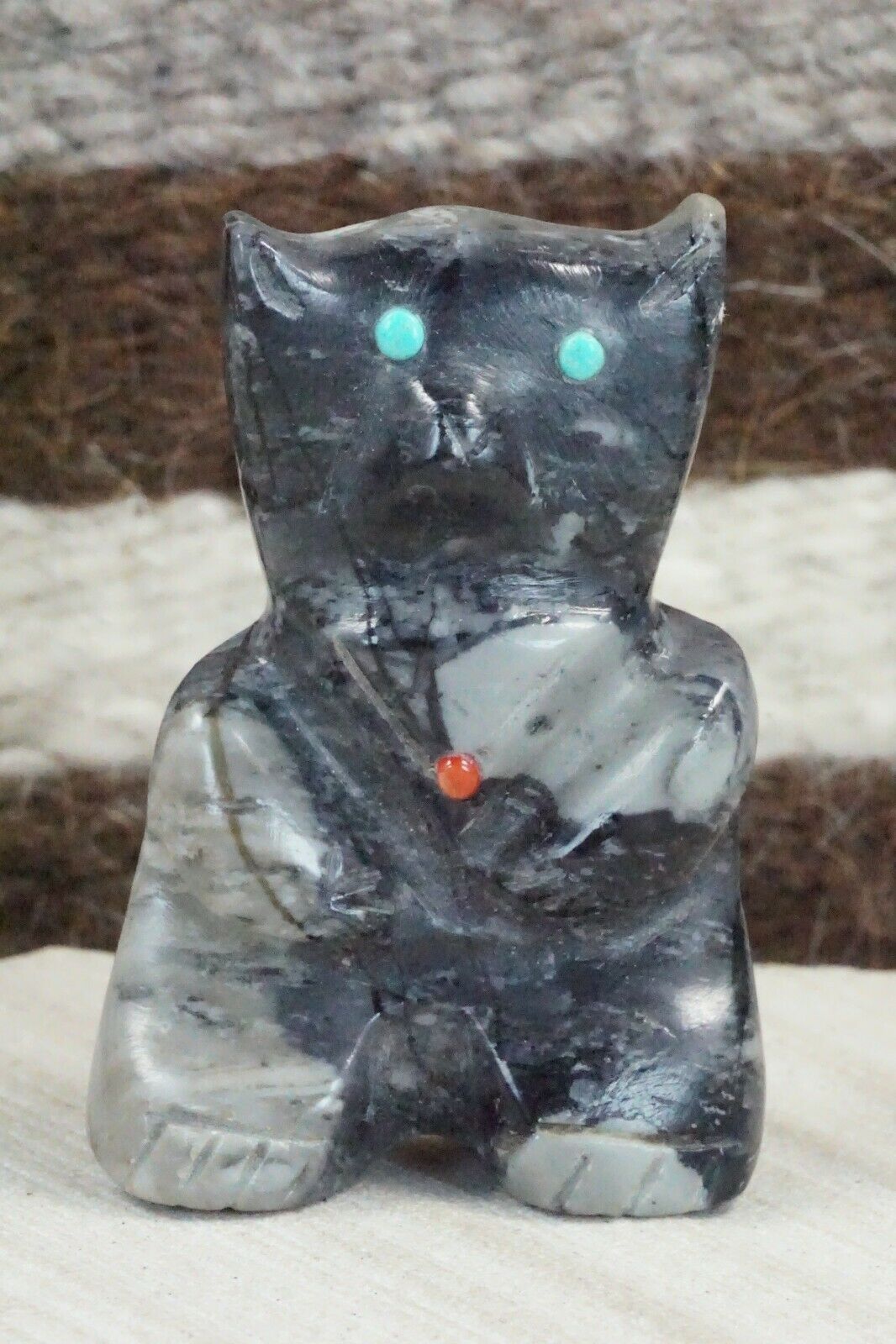 Bear Zuni Fetish Carving - Taylor Gia