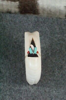 Bear Zuni Fetish Carving - Lisa Bobelu
