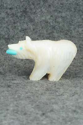 Bear Zuni Fetish Carving - Andres Quandelacy