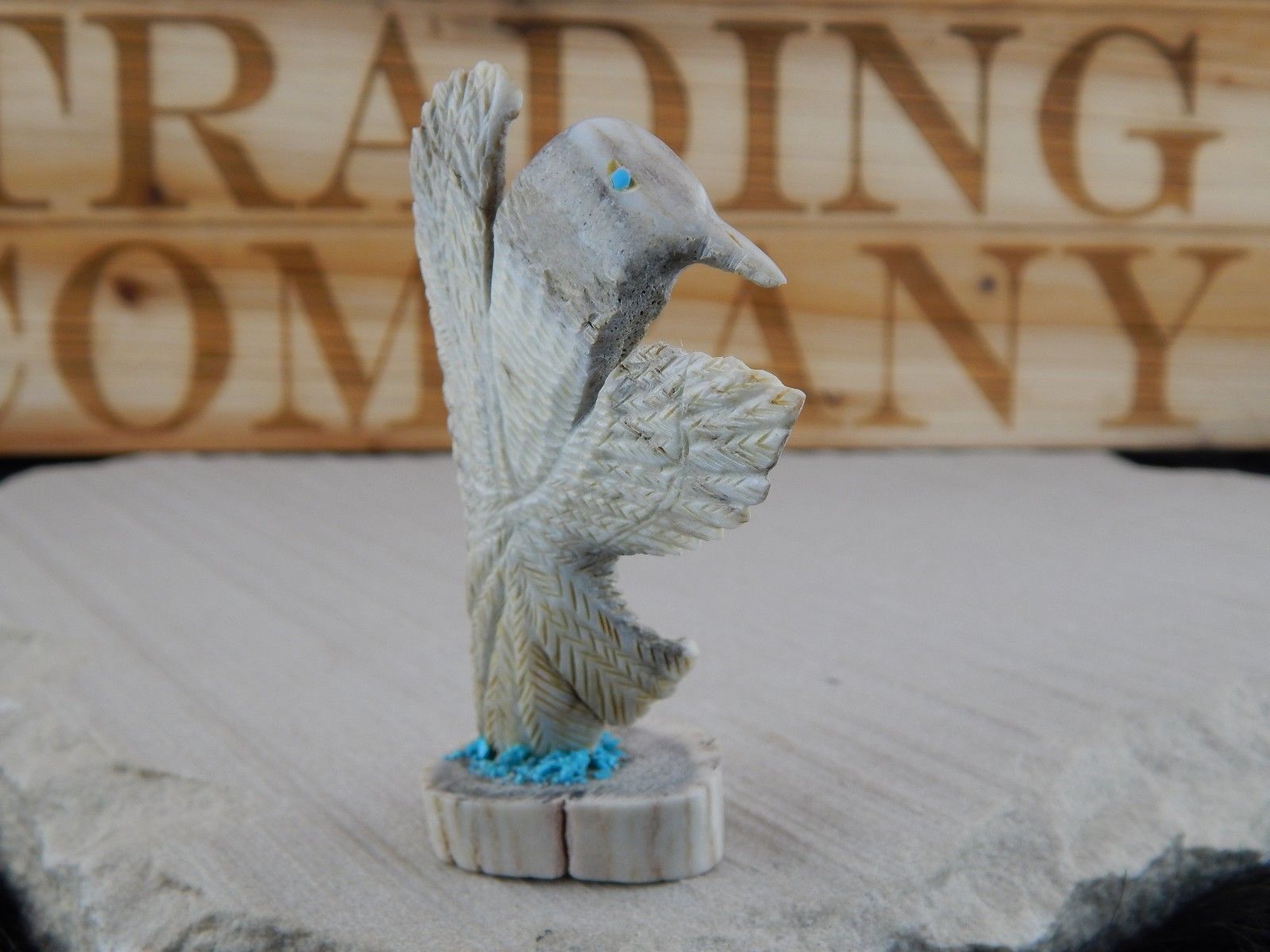 Humming Bird Zuni Fetish Carving - Faron Lowsayatee - High Lonesome Trading