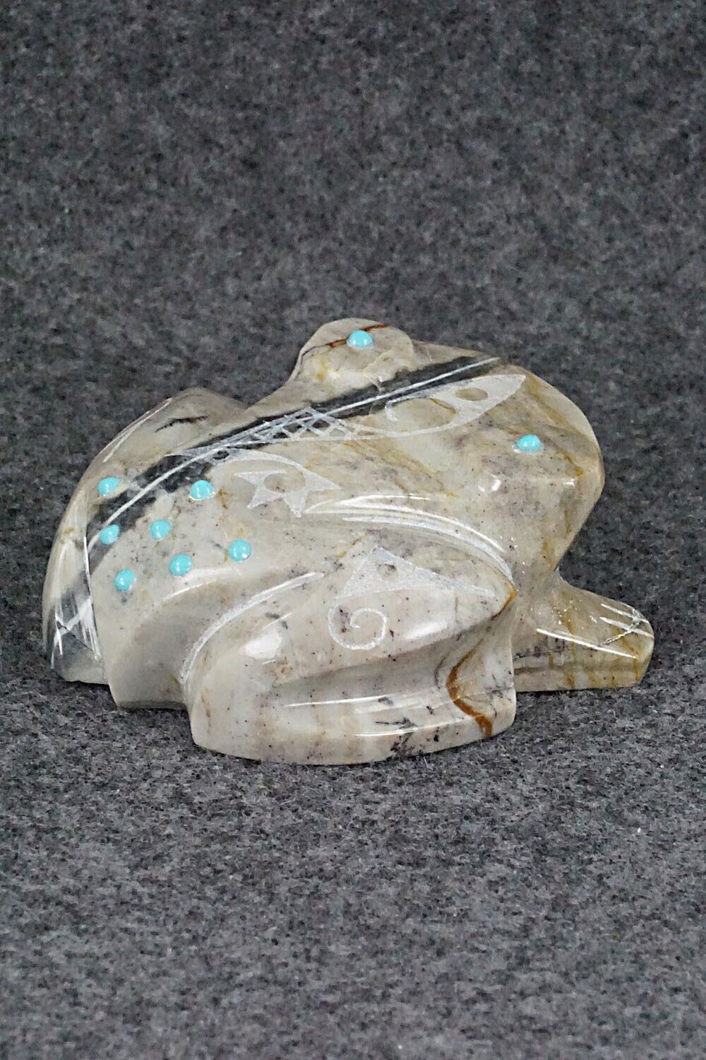 Frog Zuni Fetish Carving - Shannon Calavaza