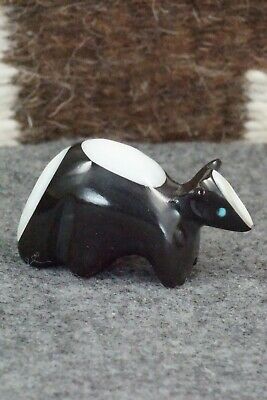 Skunk Zuni Fetish Carving - Calvert Bowannie
