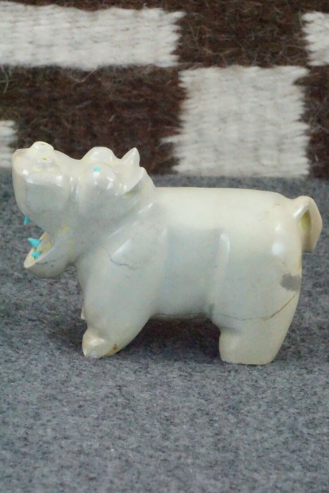 Hippo Zuni Fetish Carving - Enrike Leekya
