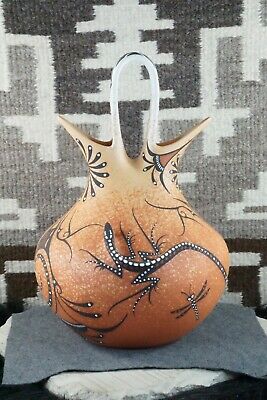 Zuni Pottery - Deldrick Cellicion