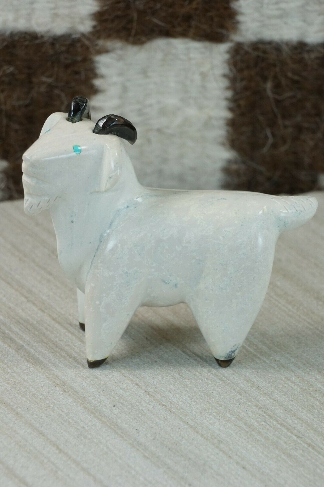 Goat Zuni Fetish Carving - Enrike Leekya