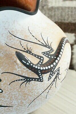 Zuni Pottery - Deldrick Cellicion