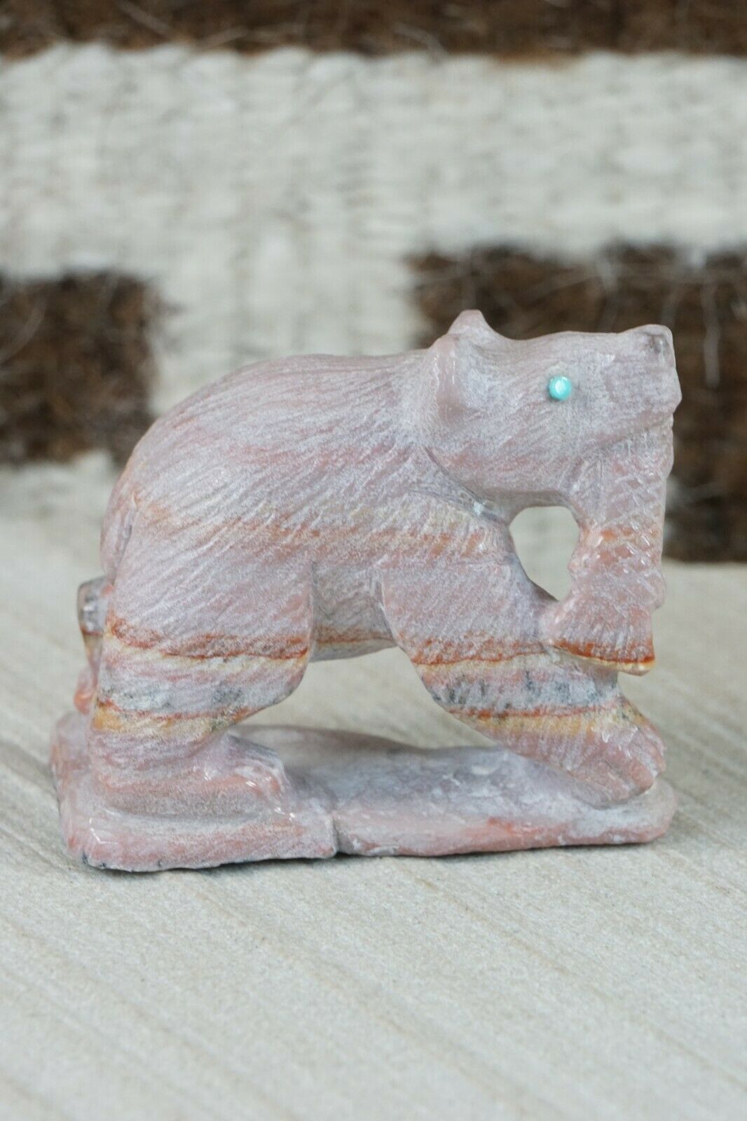Bear Zuni Fetish Carving - Derrick Kaamasee - High Lonesome Trading