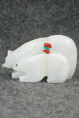 Bear Zuni Fetish Carving - Cheryl Beyuka