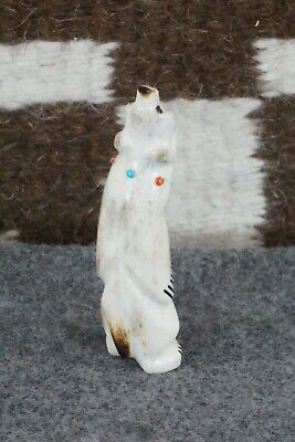Bear Zuni Fetish Carving - Claudia Peina