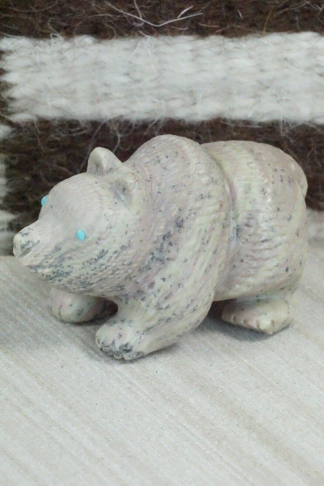Bear Zuni Fetish Carving - Karen Zuni