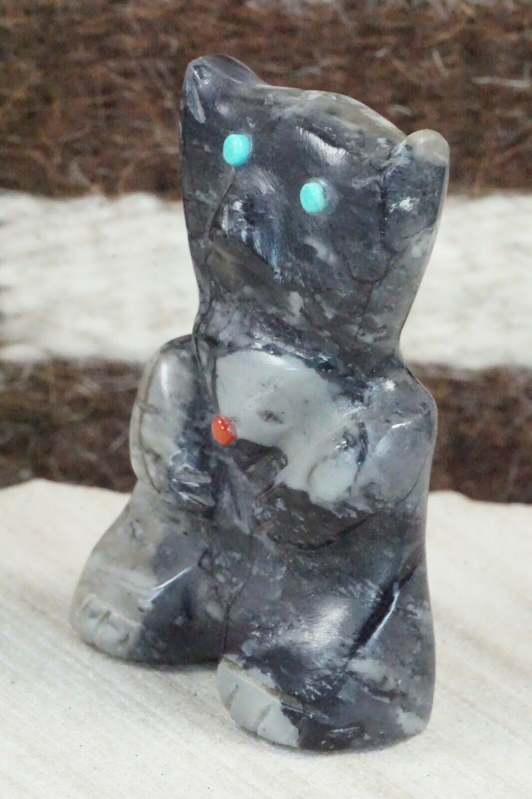Bear Zuni Fetish Carving - Taylor Gia