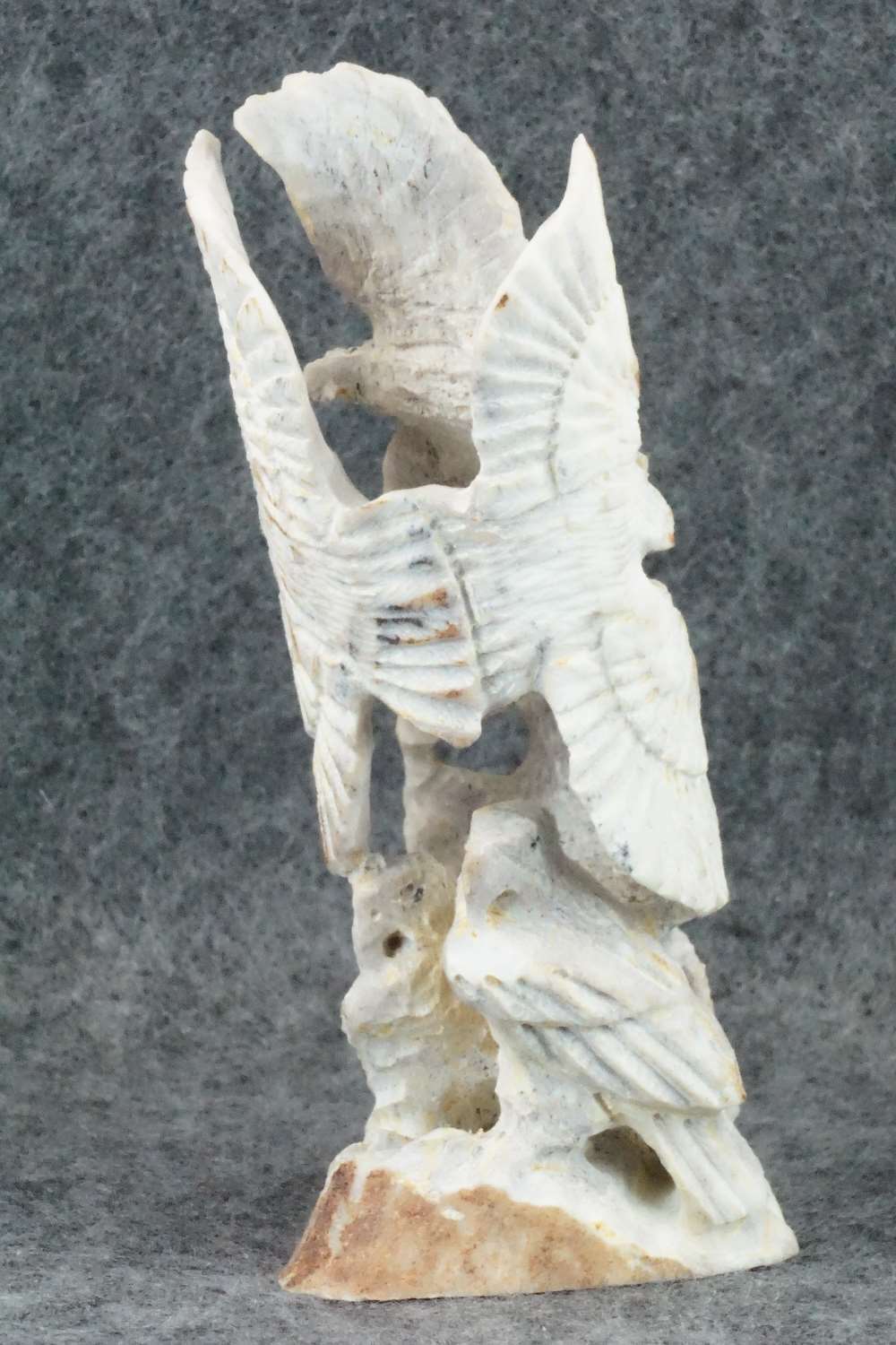 Eagle Zuni Fetish Carving - Lewis Malie Jr.