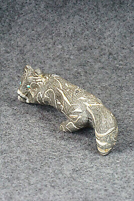 Wolf Zuni Fetish Carving - Wilfred Cheama