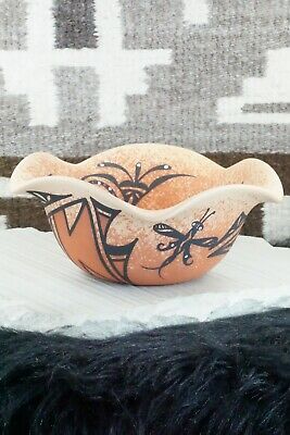 Zuni Pottery - Deldrick Cellicion