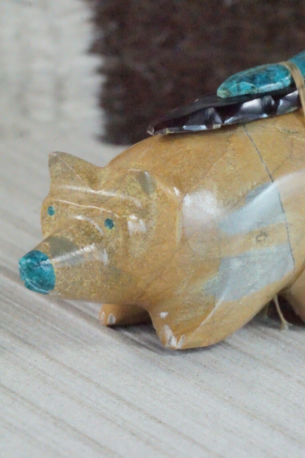 Wolf Zuni Fetish Carving - Enrike Leekya