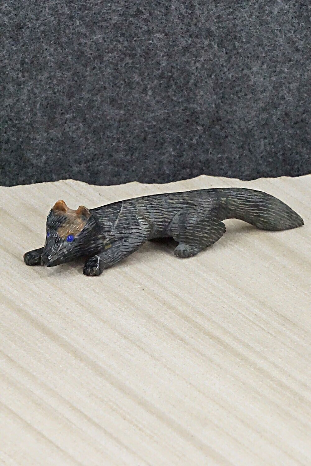 Wolf Zuni Fetish Carving - Lance Cheama
