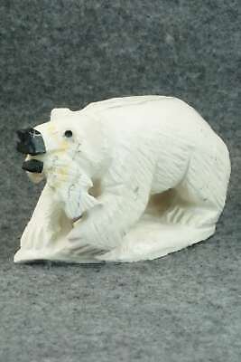 Bear Zuni Fetish Carving - Derrick Kaamasee