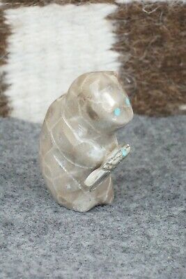 Bear Zuni Fetish Carving - Daphne Quam