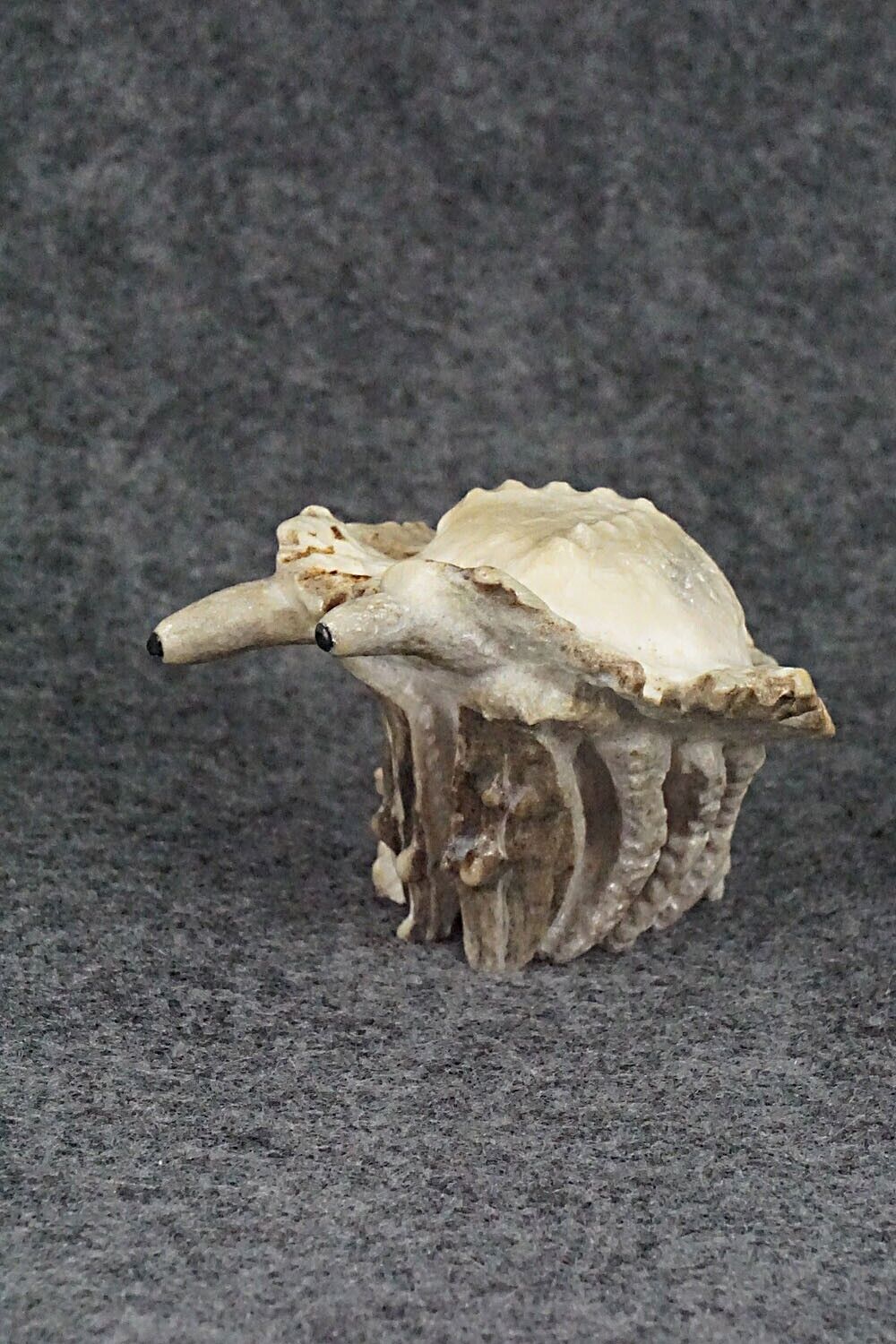 Crab Zuni Fetish Carving - Maxx Laate