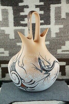 Zuni Pottery - Deldrick Cellicion