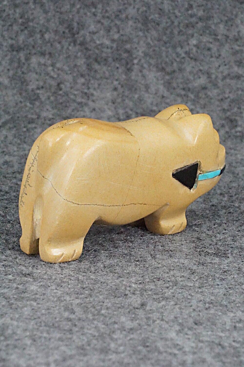 Bear Zuni Fetish Carving - Taylor Gia