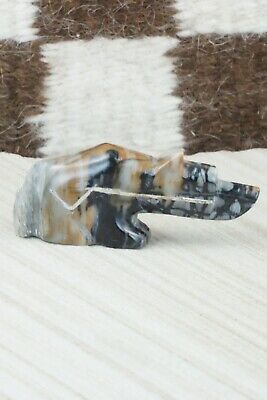 Wolf Zuni Fetish Carving - Kenny Chavez
