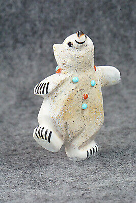 Bear Zuni Fetish Carving - Claudia Peina