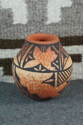 Zuni Pottery - Lorenda Cellicion