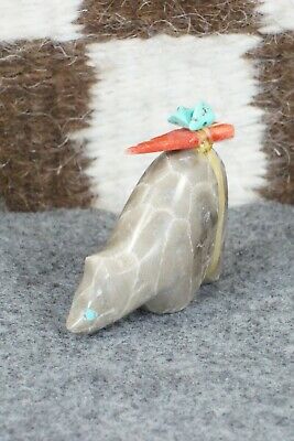 Bear Zuni Fetish Carving - Daphne Quam