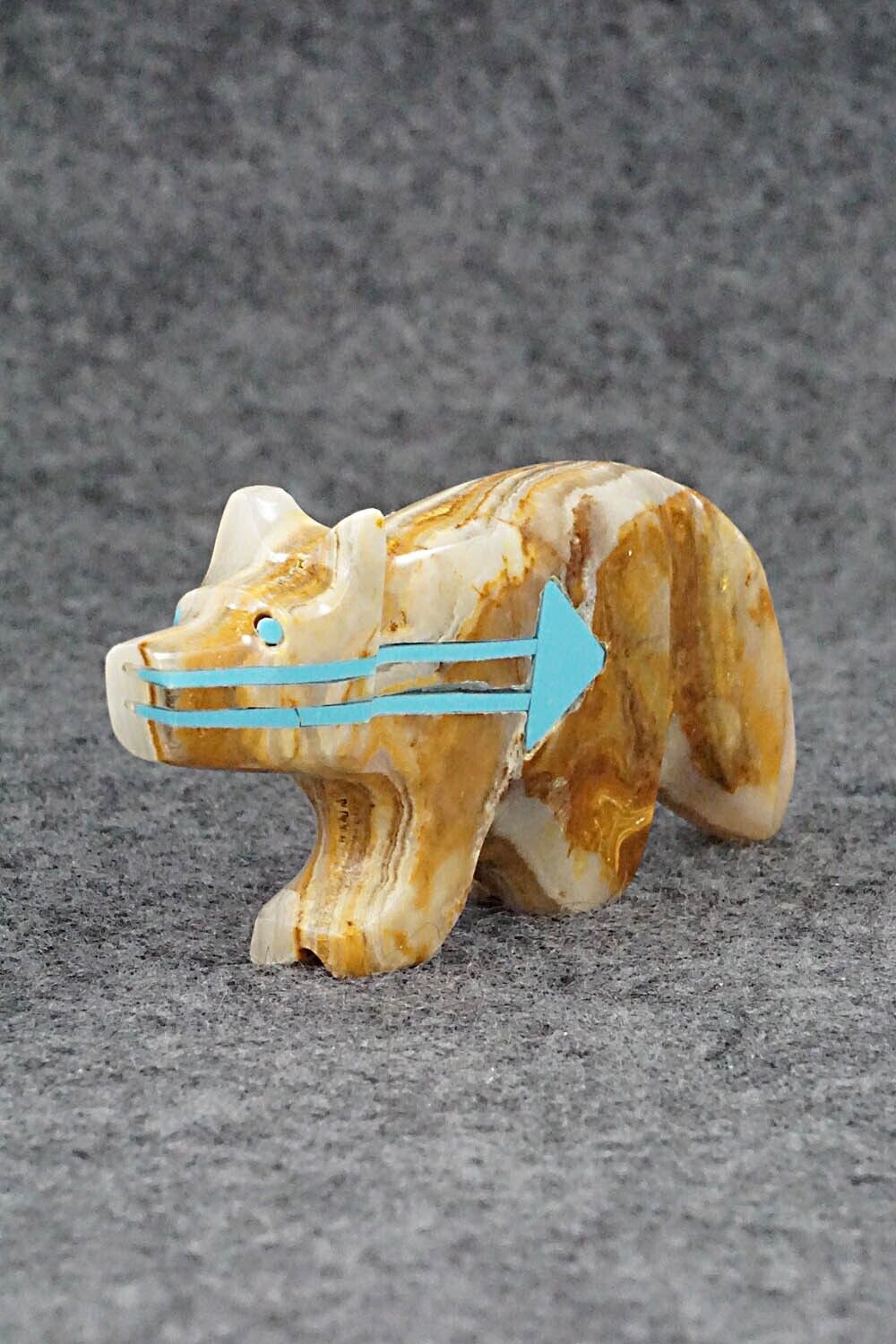 Wolf Zuni Fetish Carving - Rodney Laiwakete