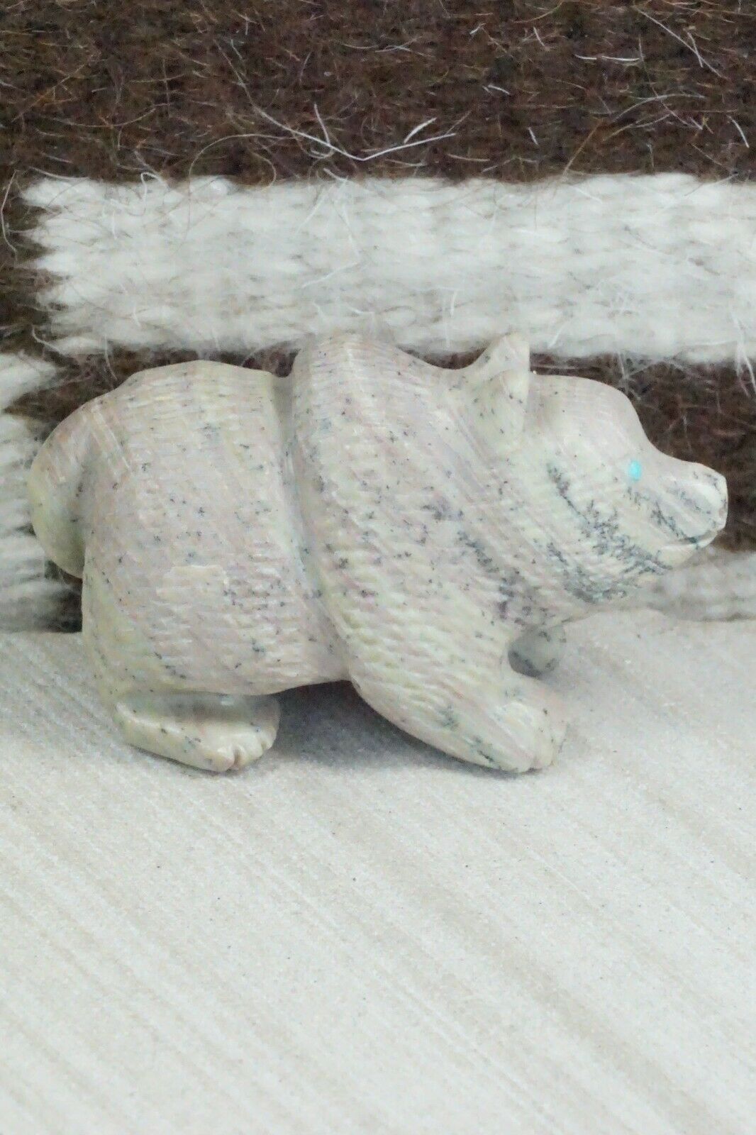 Bear Zuni Fetish Carving - Karen Zuni