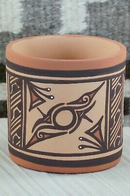 Zuni Pottery - Tonia Fontenelle