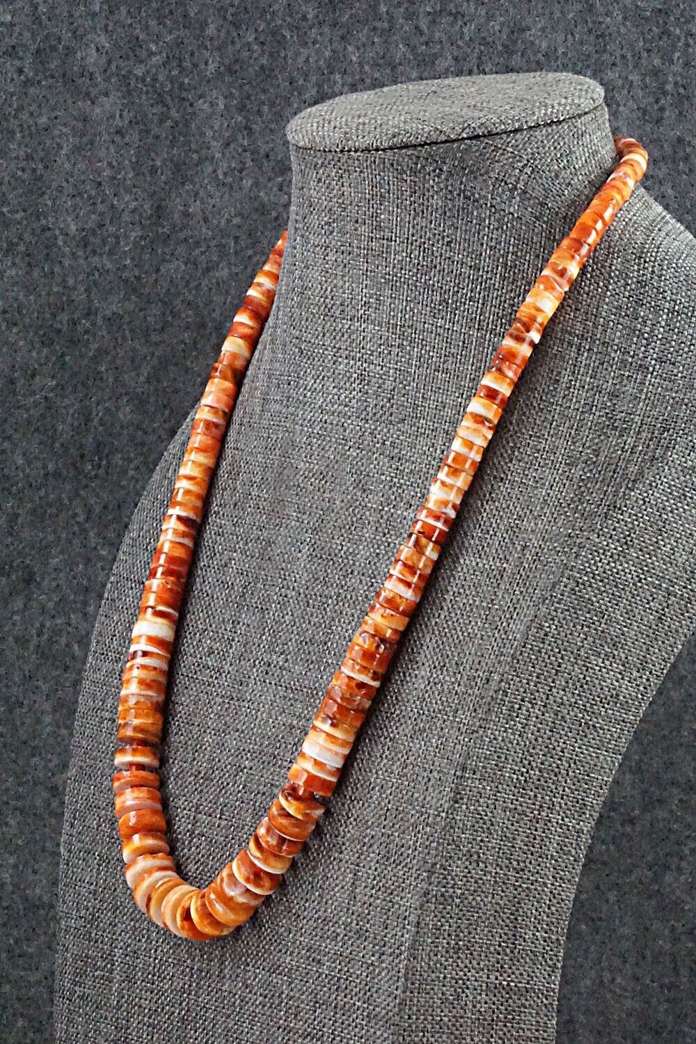 Spiny Oyster Necklace - Ramona Calavaza